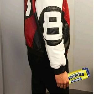 Meet your Posher, Waytoo